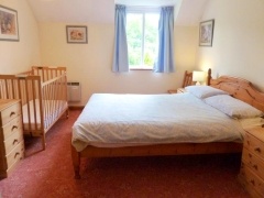 Double room with space for a cot