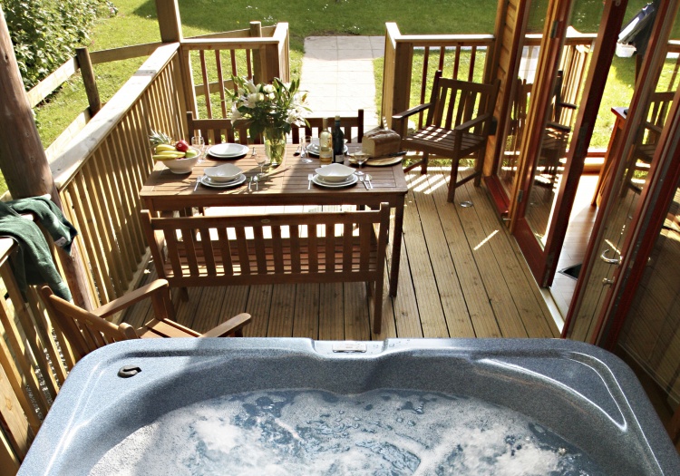 Hot tubs with every lodge