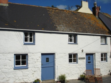 Rose Cottage is a charming, stylish cottage situated in the heart of the cove
