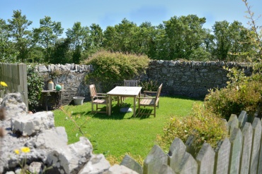 Holiday Cottage walled garden