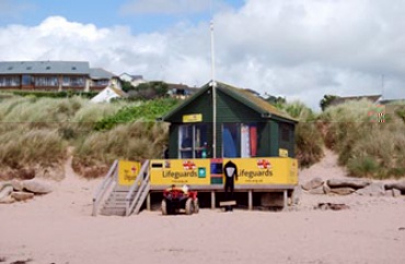 Lifeguard hut at Mawgan Porth beaches