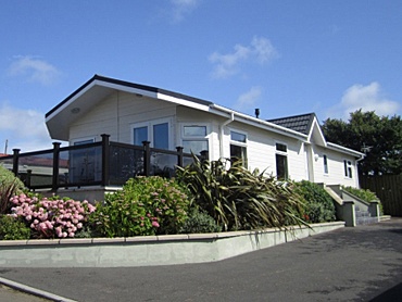 Large self catering bungalow at Sandymouth