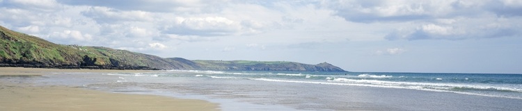 Wide sandy beach at Whitsand Bay