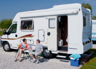 Camping pitches with caravans and motorhomes