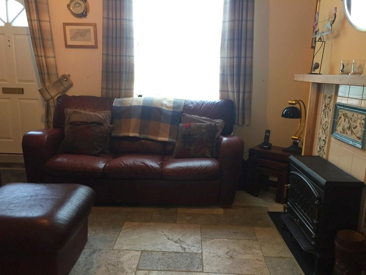 The lounge in Quillet Cottage