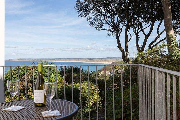 Godrevy View, 3 Fernhill Apartments, Carbis Bay